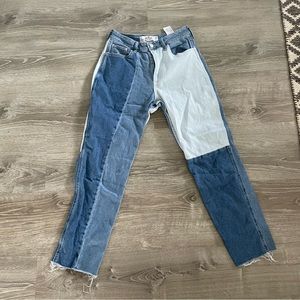 Hollister Color Blocked Curvy Denim Mom Jeans (high rise)